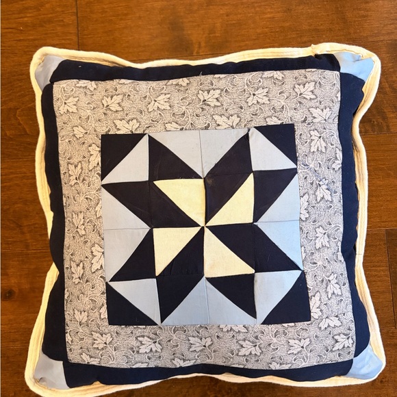 Sawtooth Patterned Pillow - Picture 5 of 5